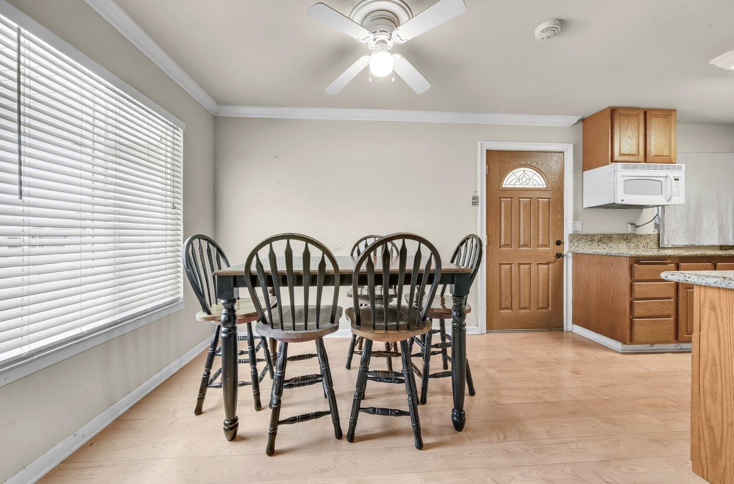 Detail Gallery Image 9 of 26 For 2989 Betsy Way, San Jose,  CA 95133 - 3 Beds | 2 Baths