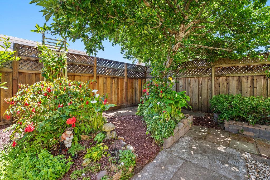 Detail Gallery Image 16 of 25 For 1555 Merrill St #139,  Santa Cruz,  CA 95062 - 2 Beds | 2 Baths