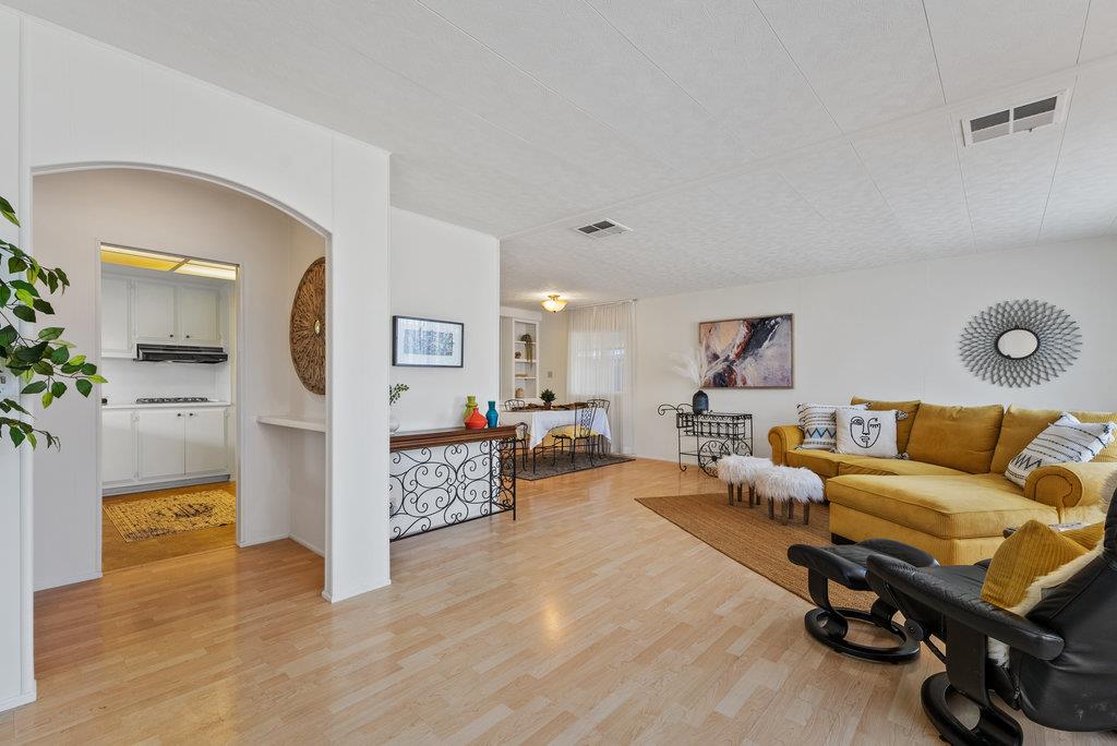 Detail Gallery Image 4 of 25 For 1555 Merrill St #139,  Santa Cruz,  CA 95062 - 2 Beds | 2 Baths