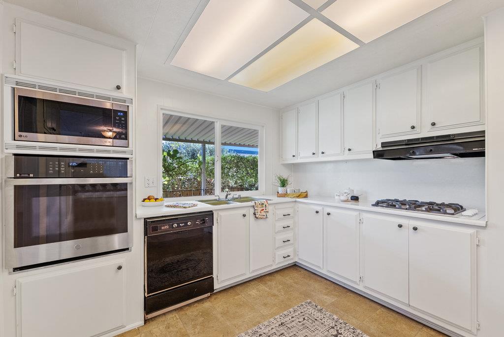 Detail Gallery Image 7 of 25 For 1555 Merrill St #139,  Santa Cruz,  CA 95062 - 2 Beds | 2 Baths