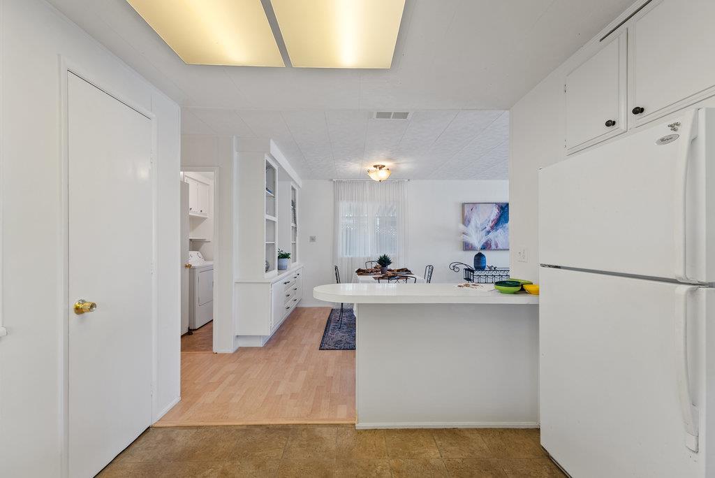 Detail Gallery Image 8 of 25 For 1555 Merrill St #139,  Santa Cruz,  CA 95062 - 2 Beds | 2 Baths