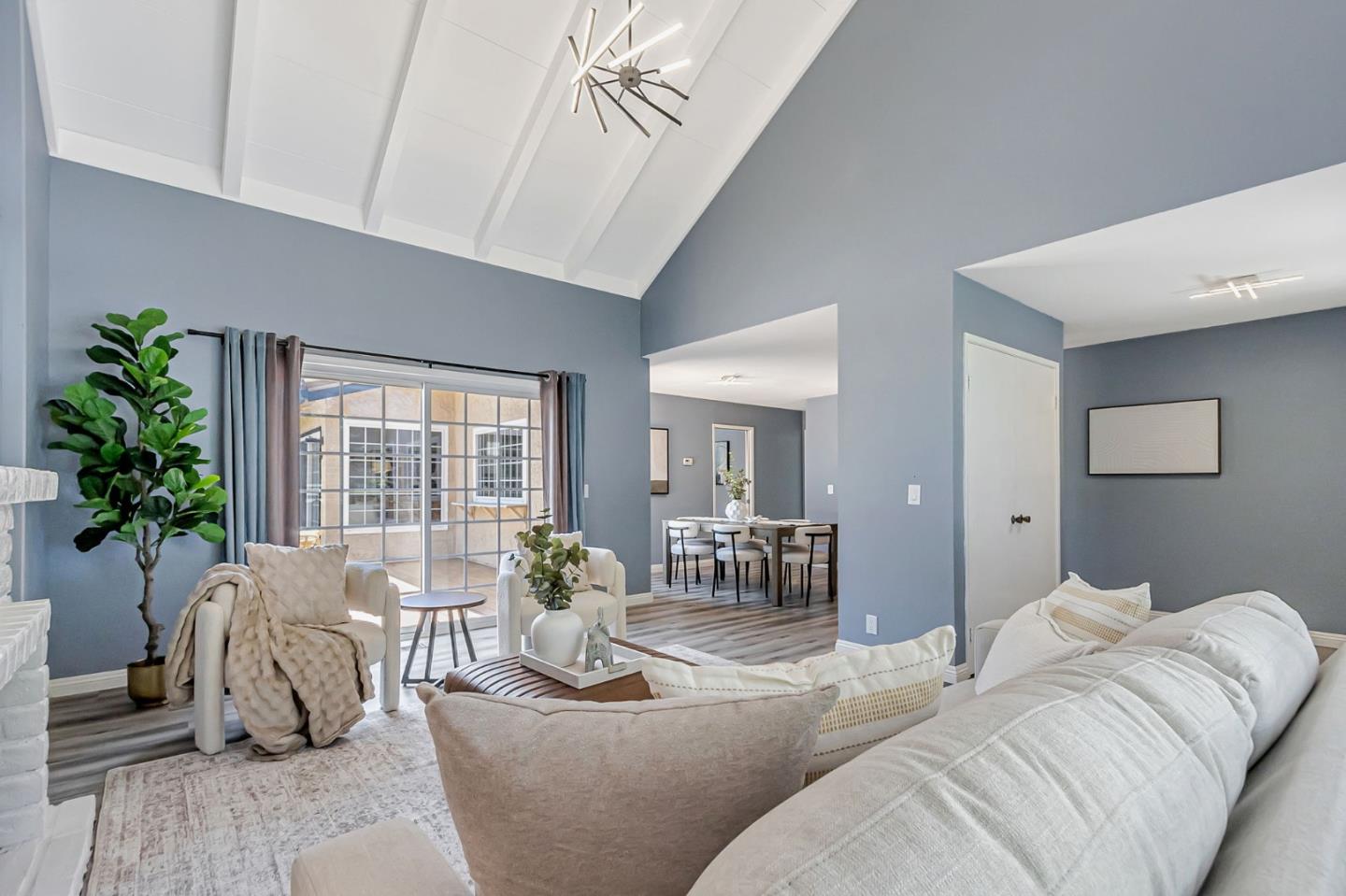 Detail Gallery Image 3 of 42 For 1536 Camino Cerrado, San Jose,  CA 95128 - 4 Beds | 2 Baths