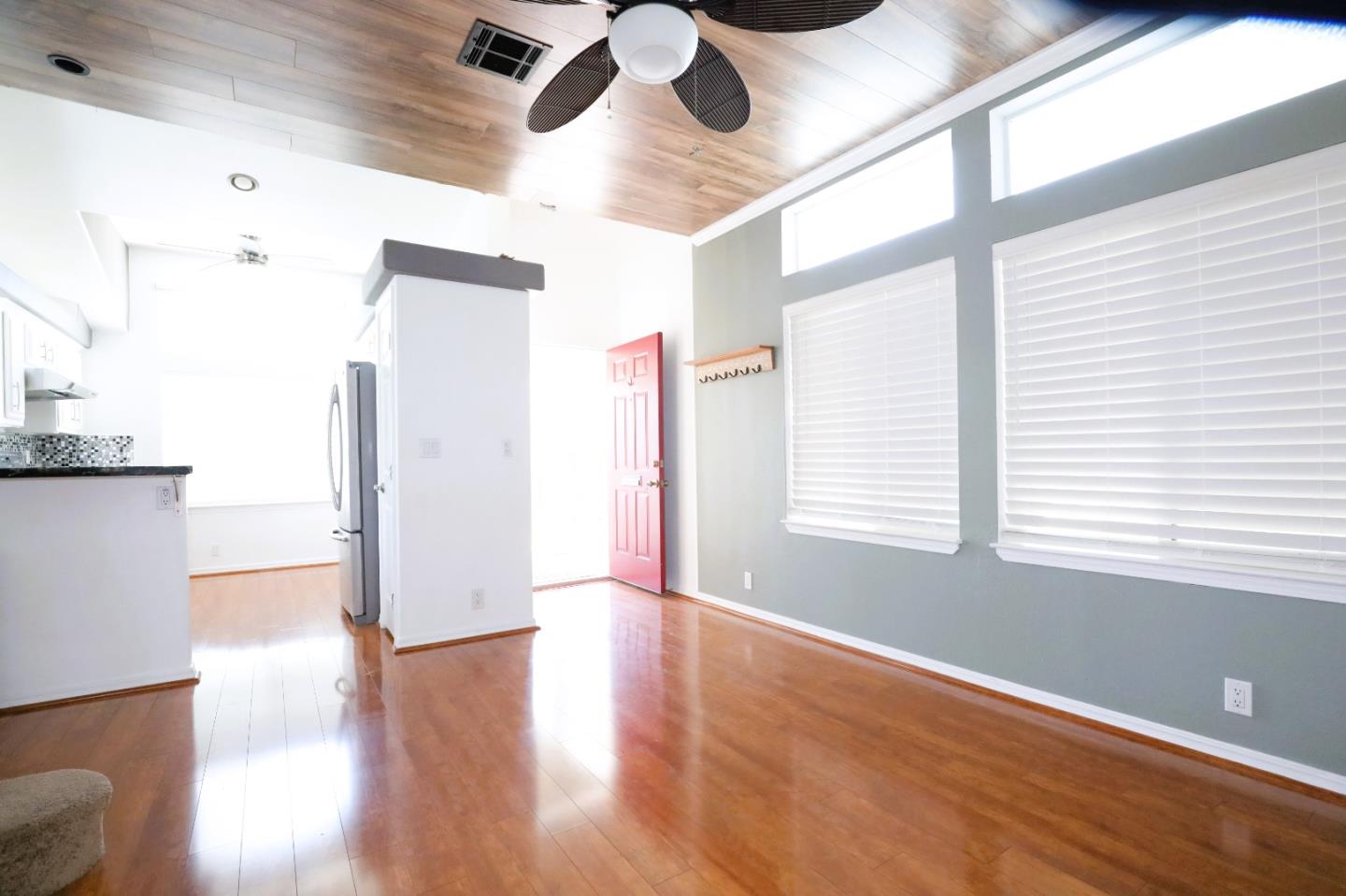 Detail Gallery Image 10 of 38 For 14685 Oka #15,  Los Gatos,  CA 95032 - 3 Beds | 2 Baths