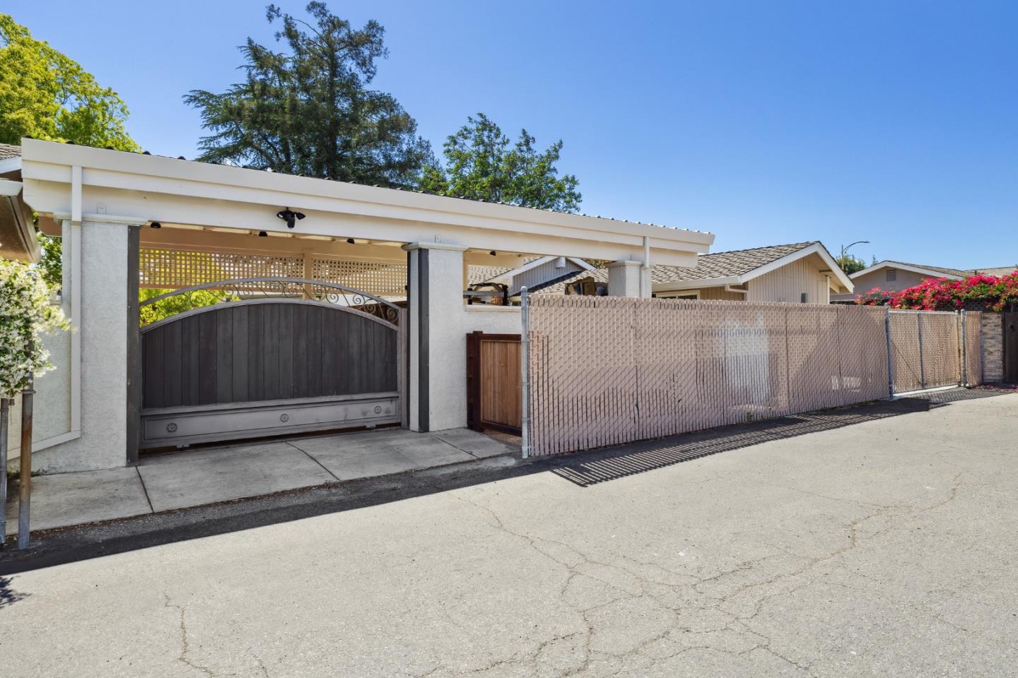 Detail Gallery Image 16 of 55 For 1445 Branham Ln, San Jose,  CA 95118 - 3 Beds | 2 Baths
