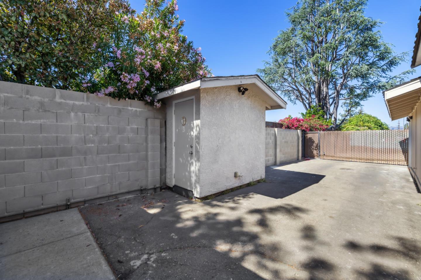 Detail Gallery Image 37 of 55 For 1445 Branham Ln, San Jose,  CA 95118 - 3 Beds | 2 Baths
