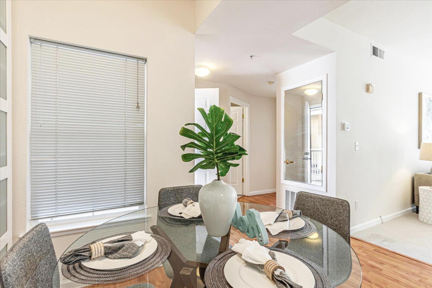 Detail Gallery Image 10 of 43 For 2255 Showers Dr #363,  Mountain View,  CA 94040 - 3 Beds | 3 Baths
