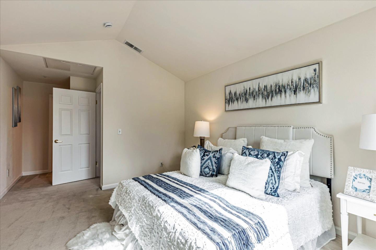 Detail Gallery Image 23 of 43 For 2255 Showers Dr #363,  Mountain View,  CA 94040 - 3 Beds | 3 Baths