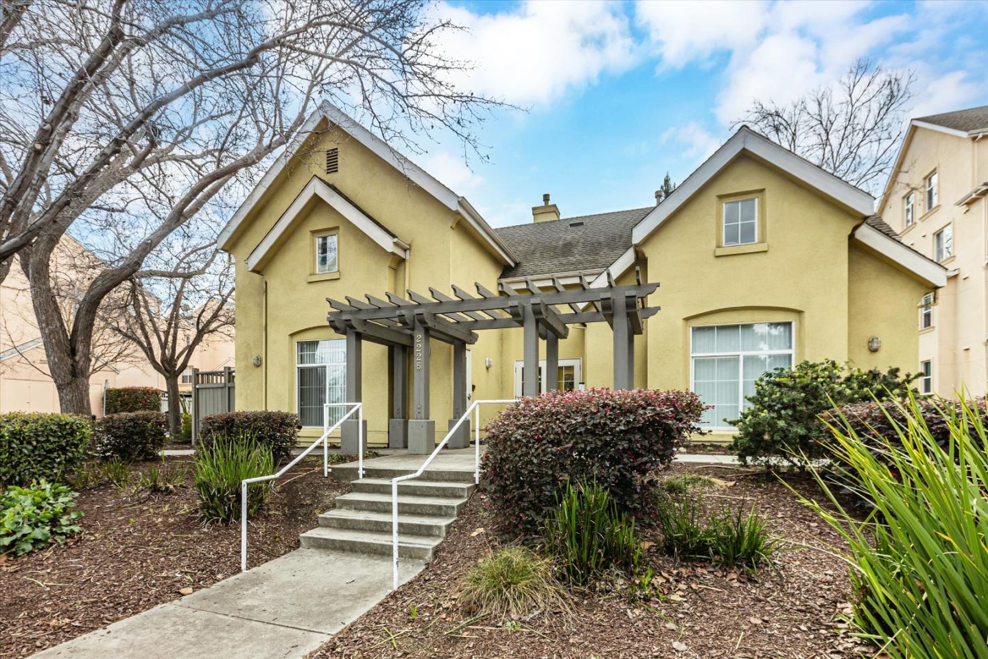 Detail Gallery Image 34 of 43 For 2255 Showers Dr #363,  Mountain View,  CA 94040 - 3 Beds | 3 Baths