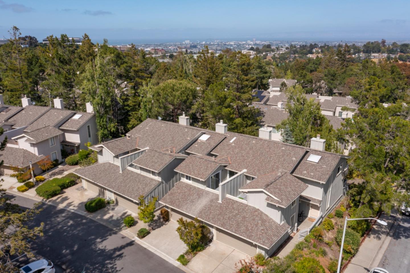 Detail Gallery Image 1 of 5 For 6 Crippleridge Ct, San Mateo,  CA 94402 - 3 Beds | 2/1 Baths
