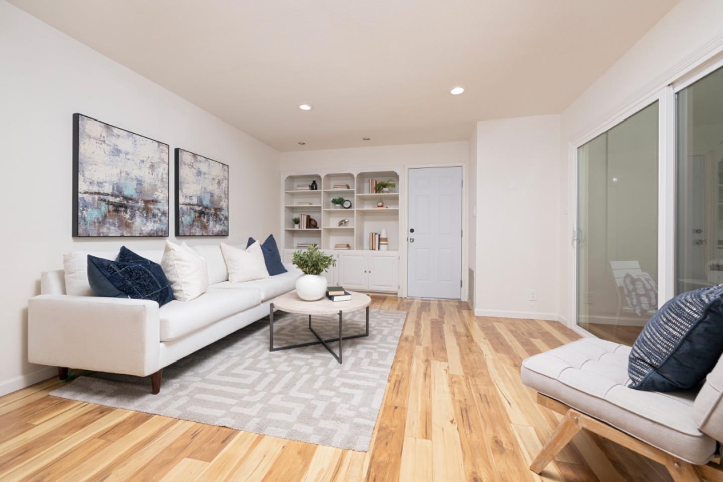 Detail Gallery Image 12 of 28 For 6 Crippleridge Ct, San Mateo,  CA 94402 - 3 Beds | 2/1 Baths
