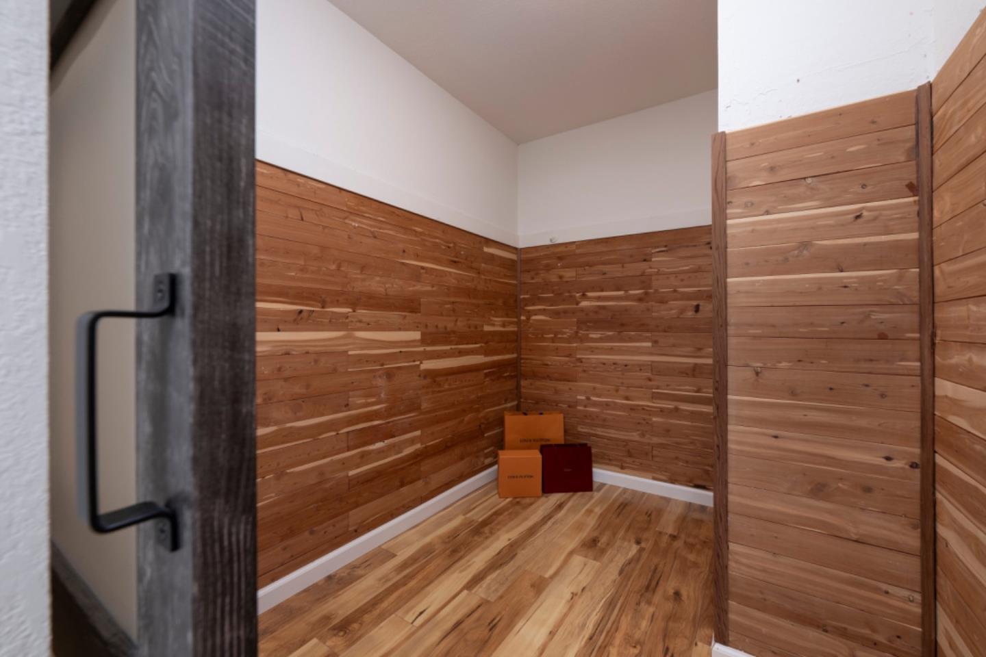 Detail Gallery Image 18 of 28 For 6 Crippleridge Ct, San Mateo,  CA 94402 - 3 Beds | 2/1 Baths