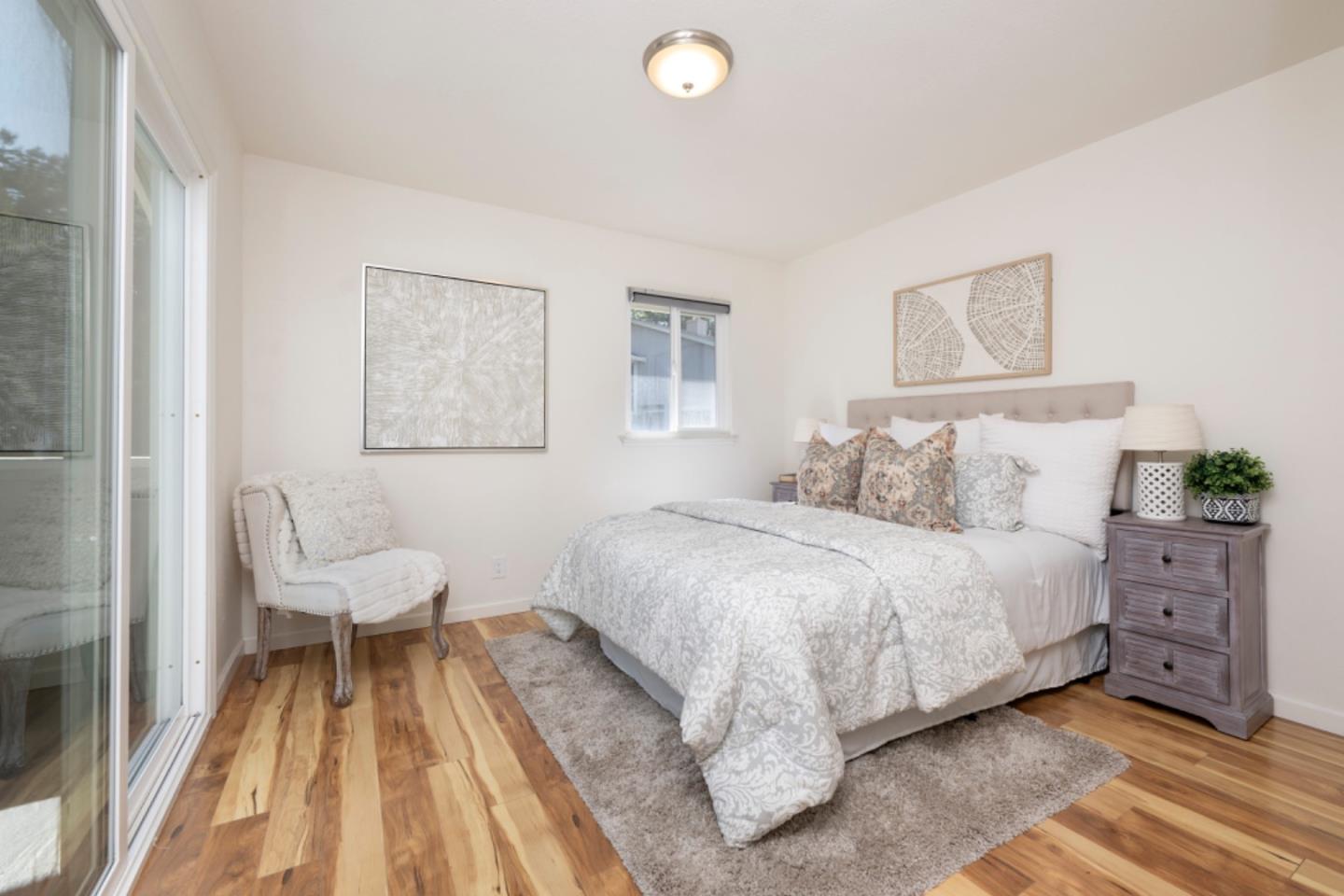 Detail Gallery Image 22 of 28 For 6 Crippleridge Ct, San Mateo,  CA 94402 - 3 Beds | 2/1 Baths