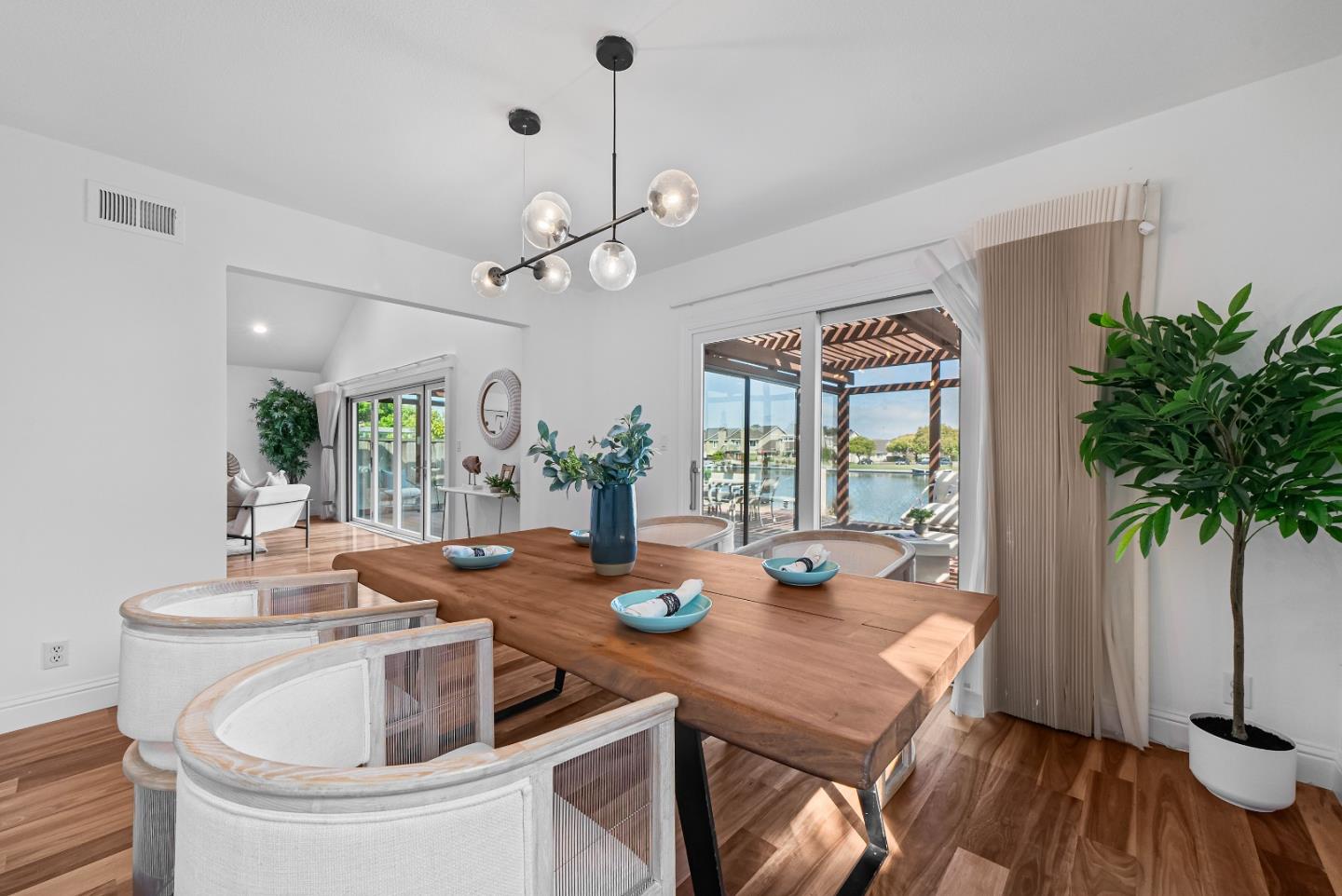 Detail Gallery Image 18 of 57 For 707 Santa Cruz Ln, Foster City,  CA 94404 - 3 Beds | 2/1 Baths