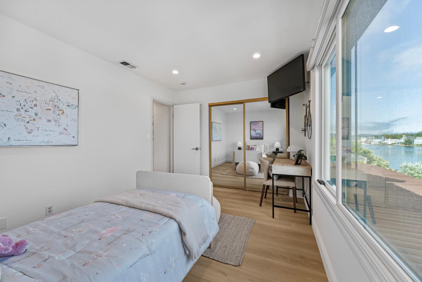 Detail Gallery Image 34 of 57 For 707 Santa Cruz Ln, Foster City,  CA 94404 - 3 Beds | 2/1 Baths