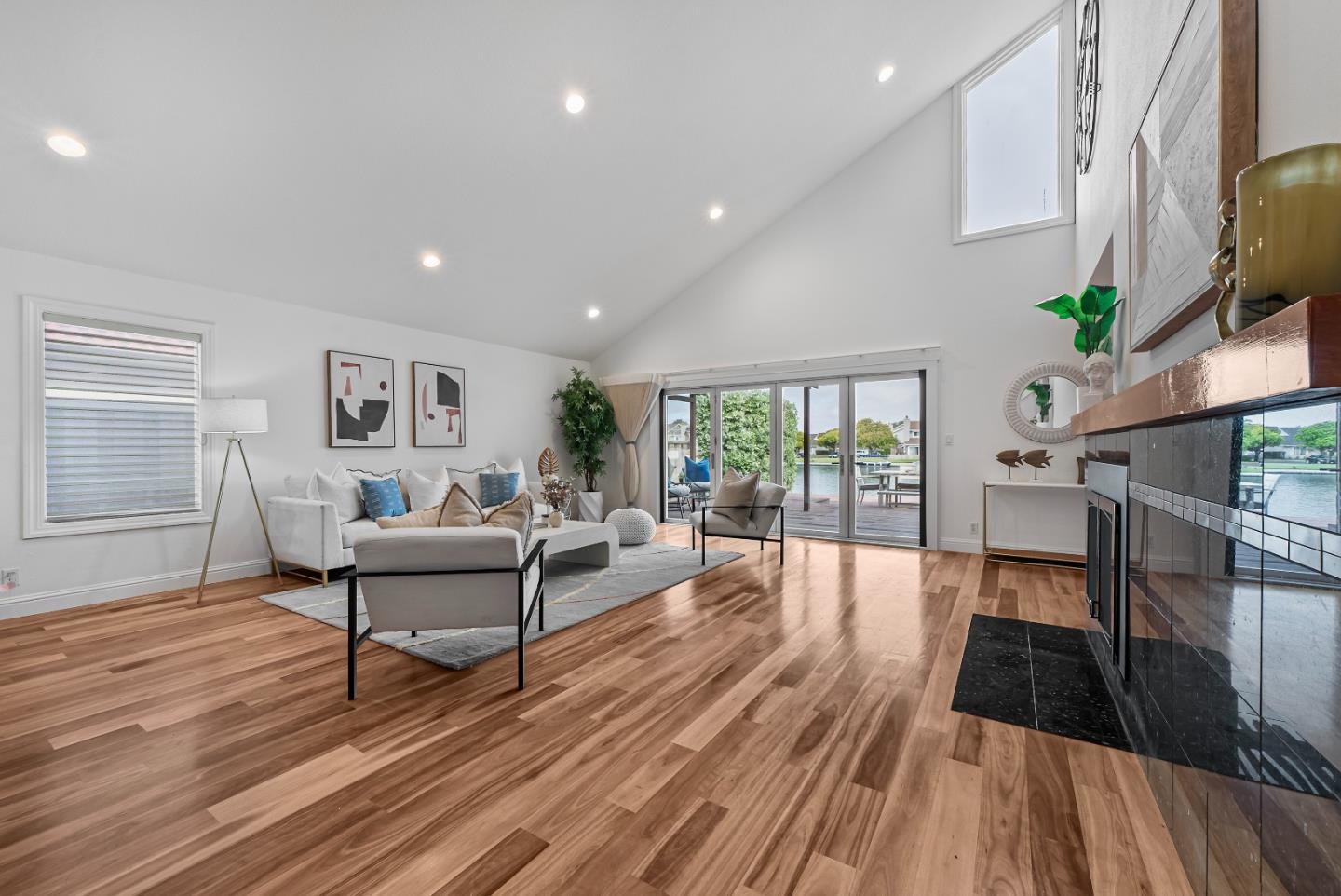 Detail Gallery Image 4 of 57 For 707 Santa Cruz Ln, Foster City,  CA 94404 - 3 Beds | 2/1 Baths
