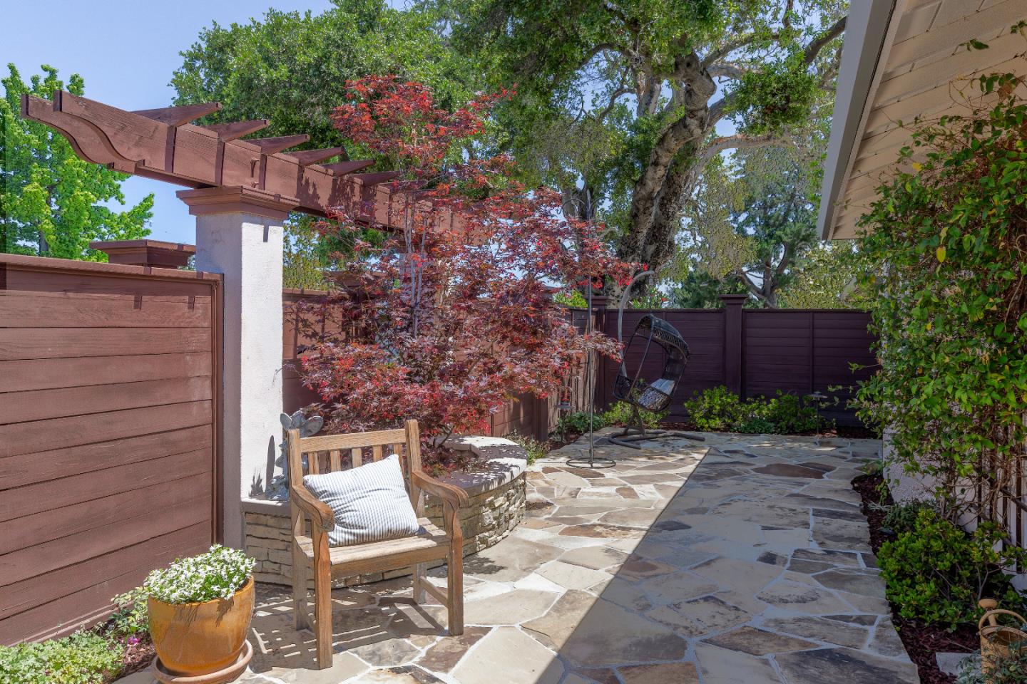 Detail Gallery Image 10 of 55 For 19740 Glen Brae Dr, Saratoga,  CA 95070 - 4 Beds | 2/1 Baths