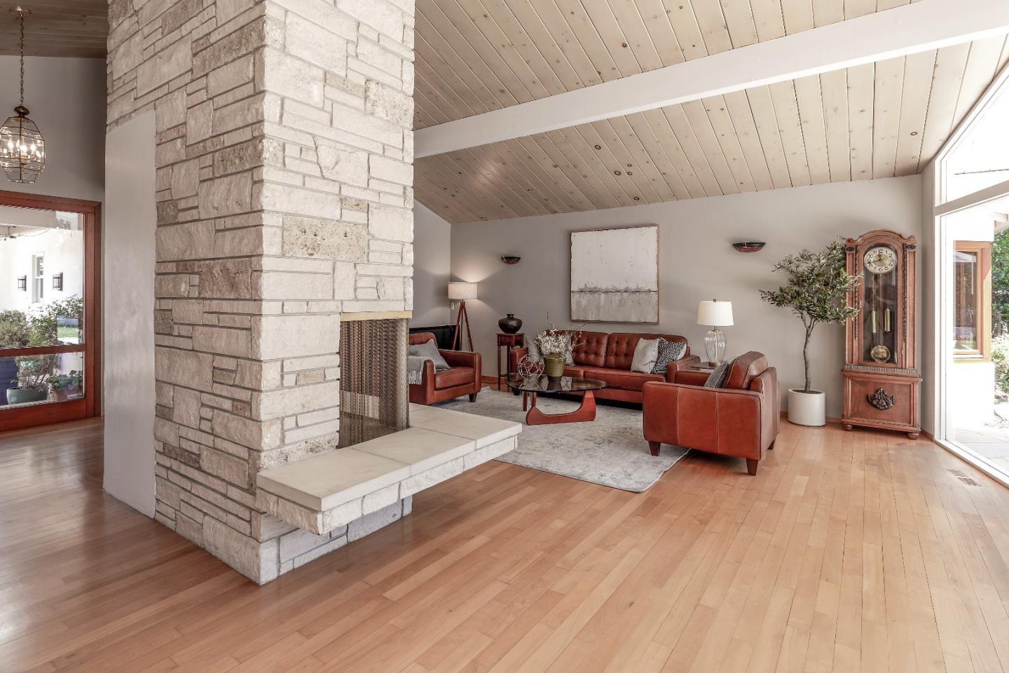 Detail Gallery Image 16 of 55 For 19740 Glen Brae Dr, Saratoga,  CA 95070 - 4 Beds | 2/1 Baths