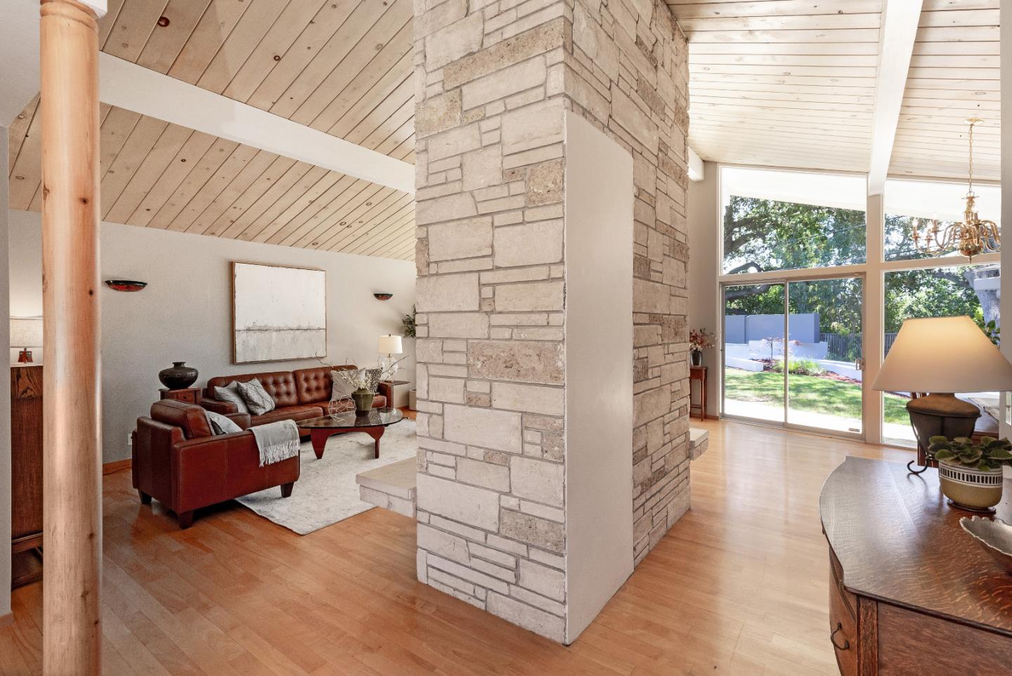 Detail Gallery Image 19 of 55 For 19740 Glen Brae Dr, Saratoga,  CA 95070 - 4 Beds | 2/1 Baths