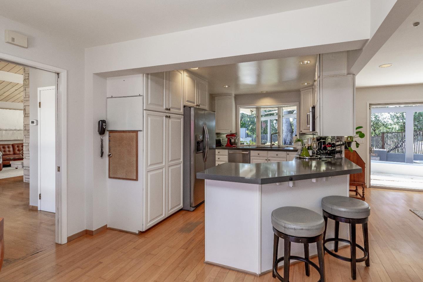 Detail Gallery Image 22 of 55 For 19740 Glen Brae Dr, Saratoga,  CA 95070 - 4 Beds | 2/1 Baths