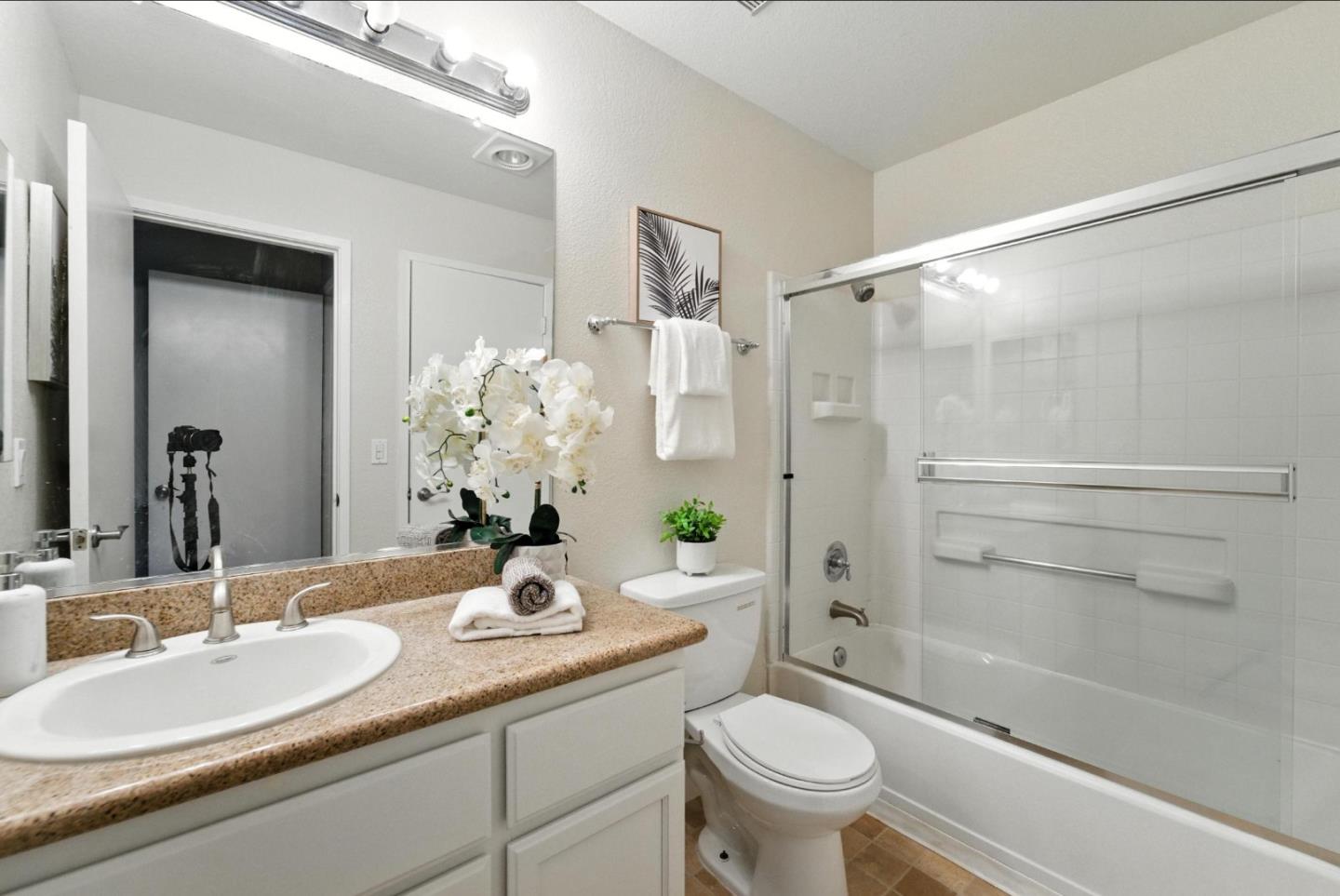 Detail Gallery Image 7 of 35 For 2744 Somerset Park Cir, San Jose,  CA 95132 - 2 Beds | 2 Baths