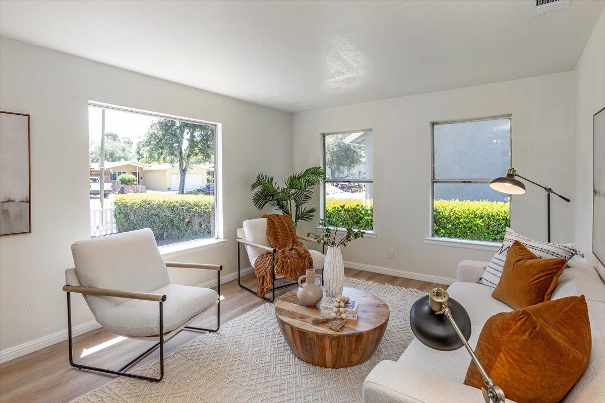 Detail Gallery Image 4 of 20 For 535 Menker, San Jose,  CA 95128 - 3 Beds | 1 Baths