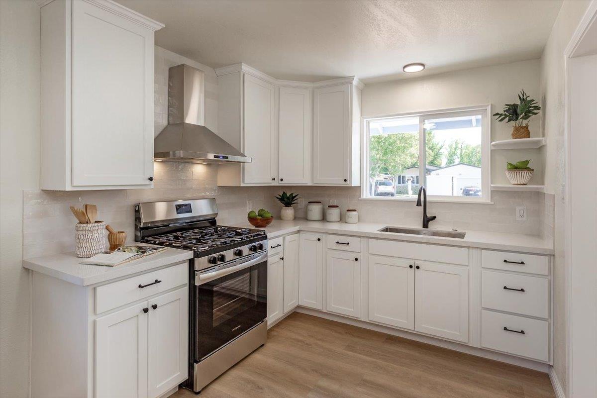 Detail Gallery Image 9 of 20 For 535 Menker, San Jose,  CA 95128 - 3 Beds | 1 Baths