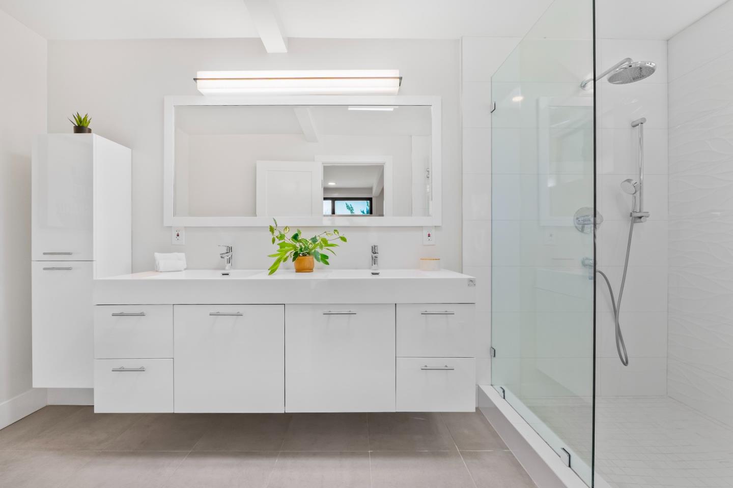 Detail Gallery Image 19 of 45 For 691 Dunholme Way, Sunnyvale,  CA 94087 - 4 Beds | 2/1 Baths