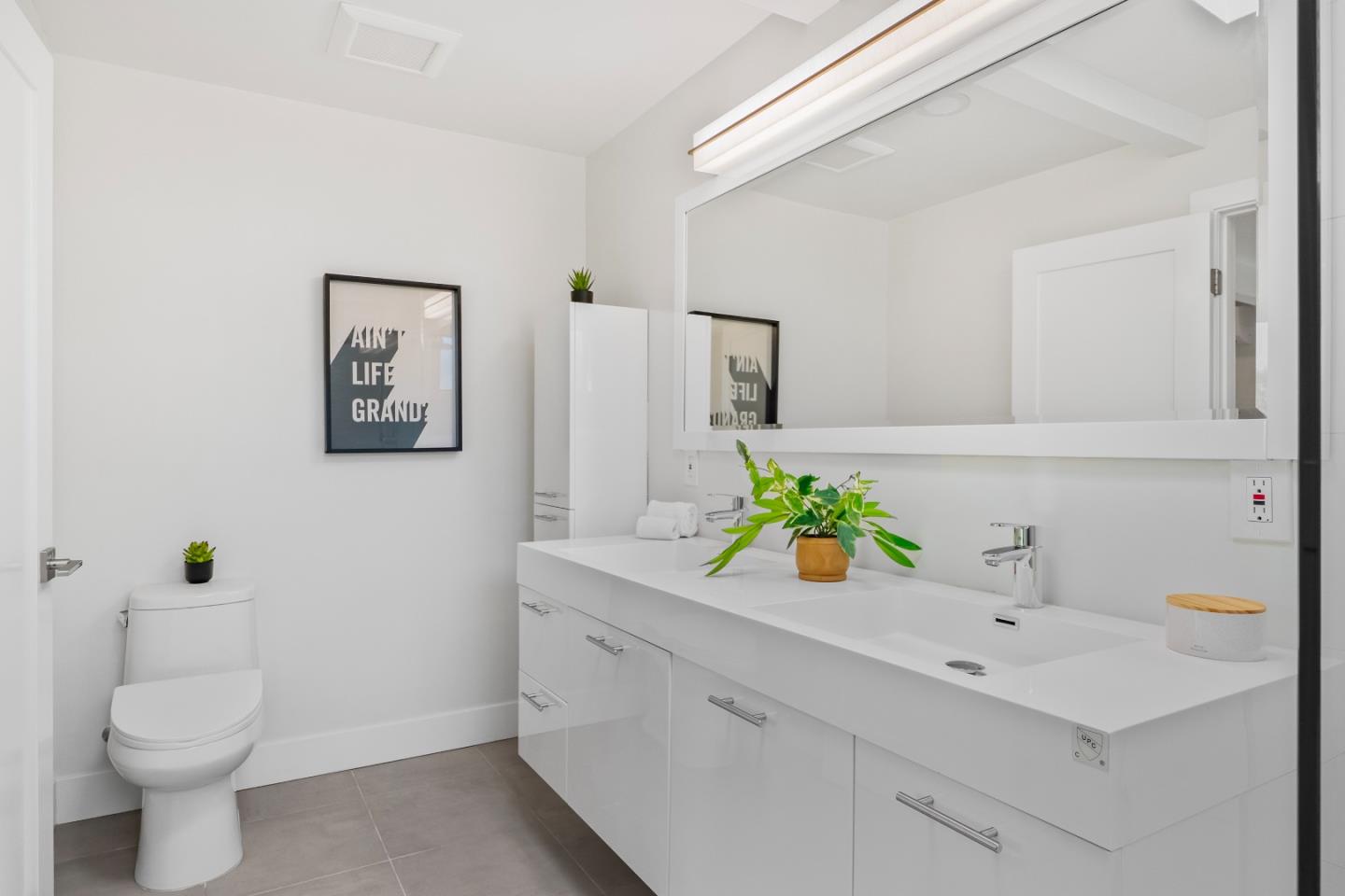 Detail Gallery Image 20 of 45 For 691 Dunholme Way, Sunnyvale,  CA 94087 - 4 Beds | 2/1 Baths