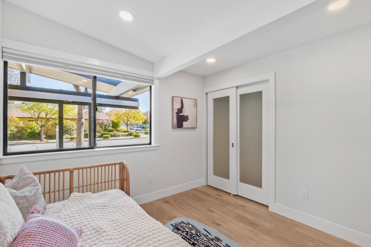 Detail Gallery Image 32 of 45 For 691 Dunholme Way, Sunnyvale,  CA 94087 - 4 Beds | 2/1 Baths