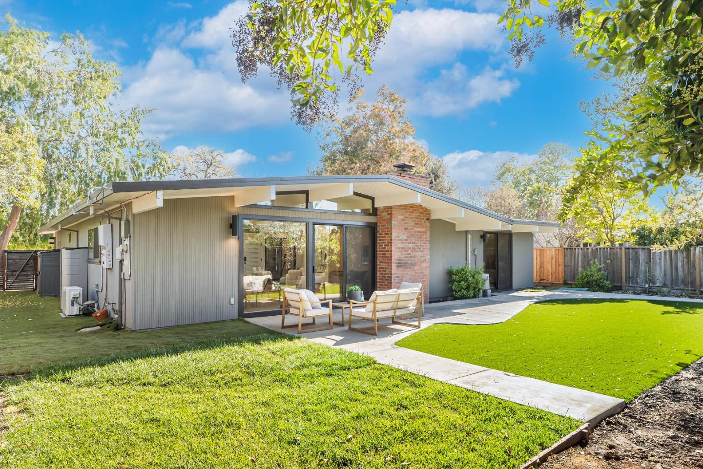 Detail Gallery Image 37 of 45 For 691 Dunholme Way, Sunnyvale,  CA 94087 - 4 Beds | 2/1 Baths