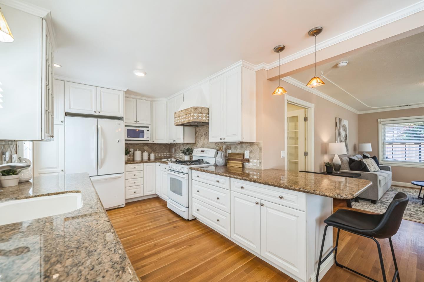 Detail Gallery Image 10 of 45 For 545 N 17th St, San Jose,  CA 95112 - 2 Beds | 2 Baths