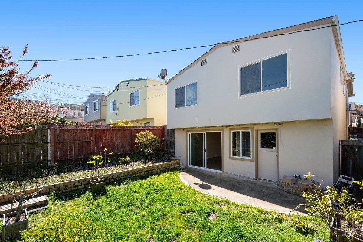 Detail Gallery Image 30 of 38 For 139 Santa Paula Dr, Daly City,  CA 94015 - 3 Beds | 2 Baths
