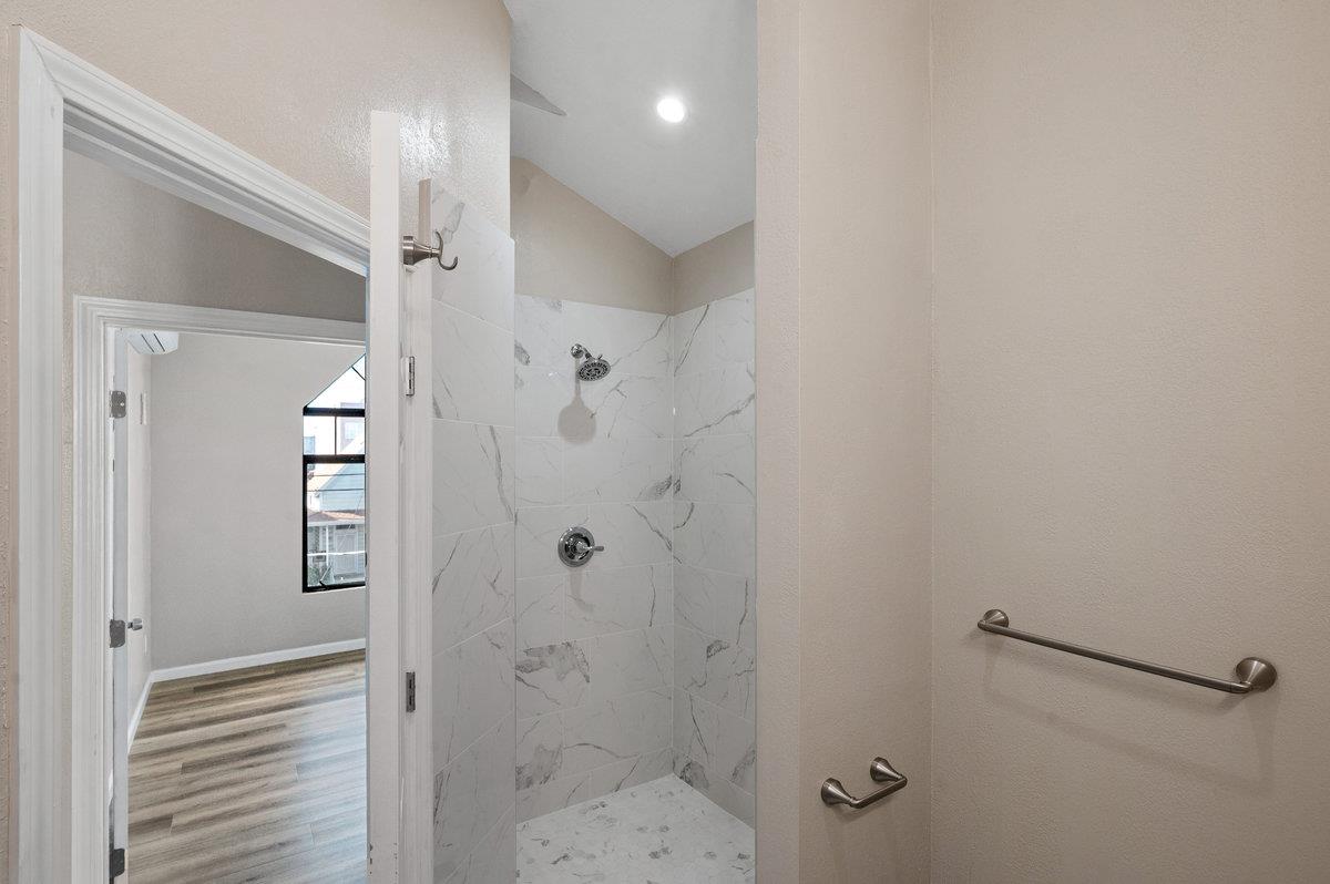 Detail Gallery Image 19 of 26 For 1434 8th Ave, Oakland,  CA 94606 - 3 Beds | 2 Baths