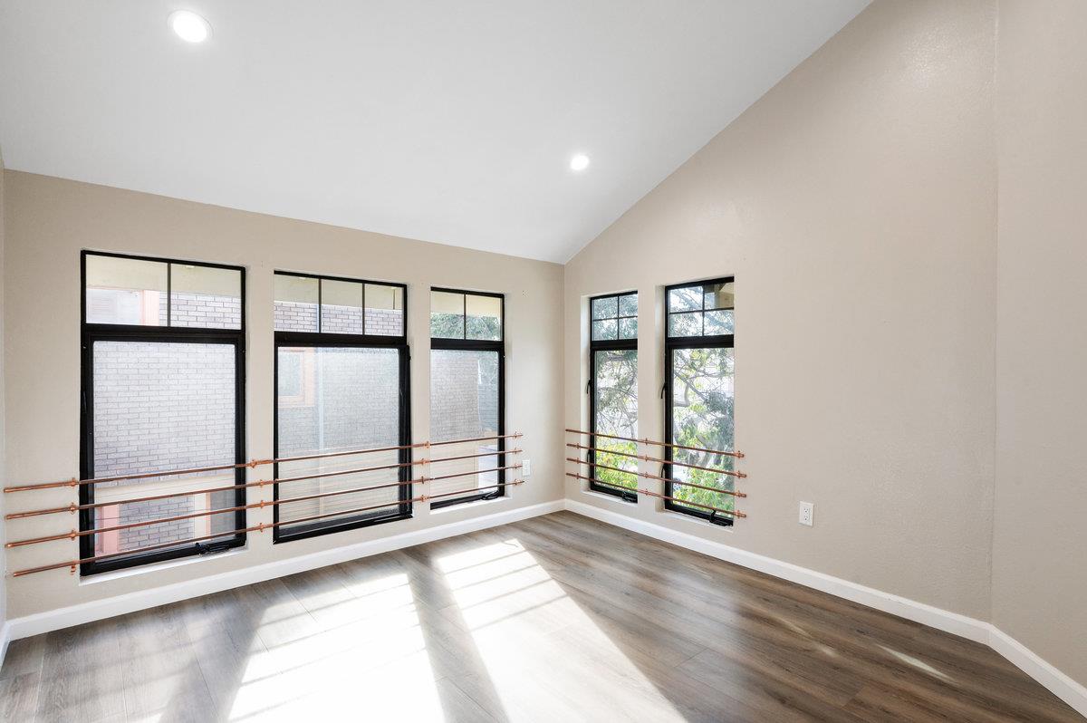 Detail Gallery Image 25 of 26 For 1434 8th Ave, Oakland,  CA 94606 - 3 Beds | 2 Baths