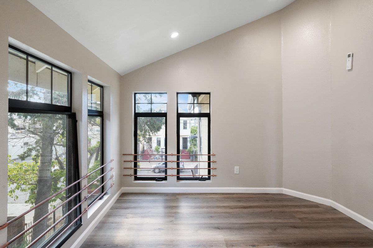 Detail Gallery Image 26 of 26 For 1434 8th Ave, Oakland,  CA 94606 - 3 Beds | 2 Baths