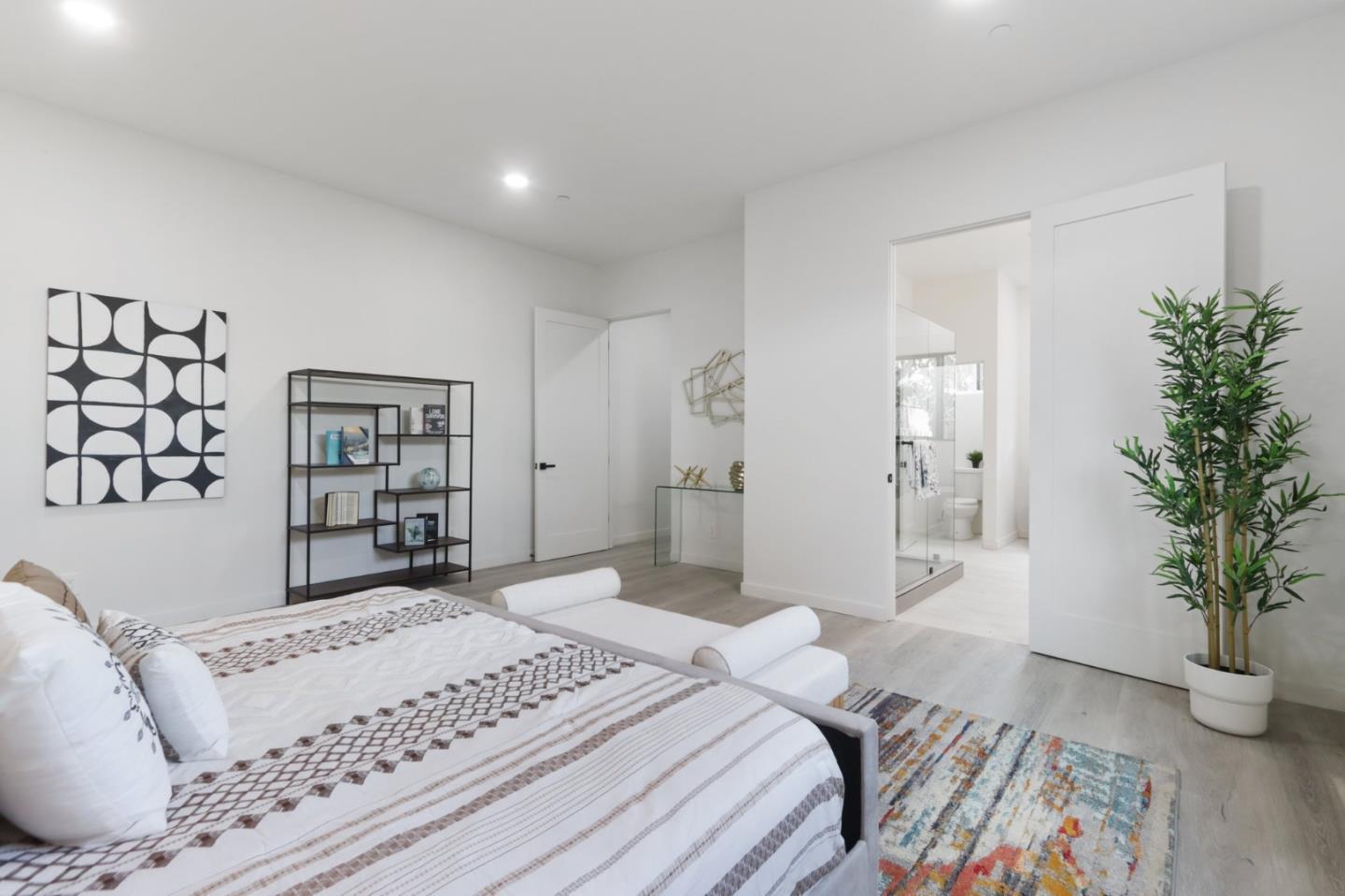 Detail Gallery Image 12 of 30 For 871 Menker, San Jose,  CA 95128 - 5 Beds | 4 Baths