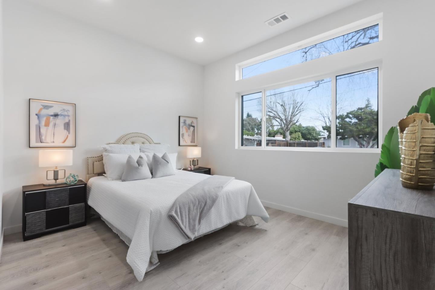 Detail Gallery Image 21 of 30 For 871 Menker, San Jose,  CA 95128 - 5 Beds | 4 Baths