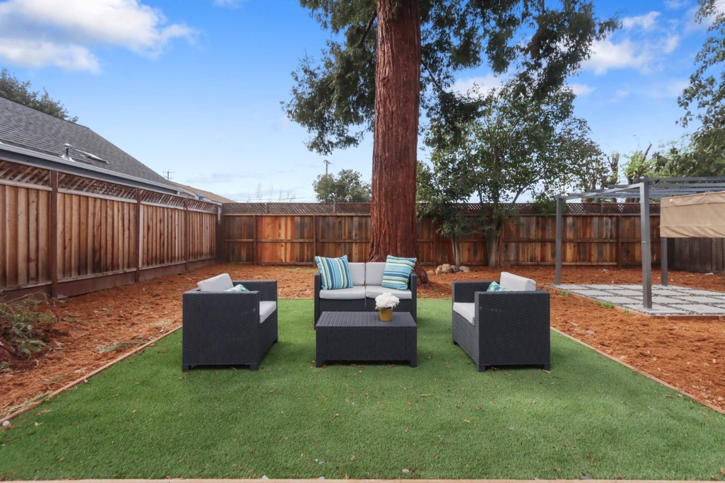 Detail Gallery Image 26 of 30 For 871 Menker, San Jose,  CA 95128 - 5 Beds | 4 Baths