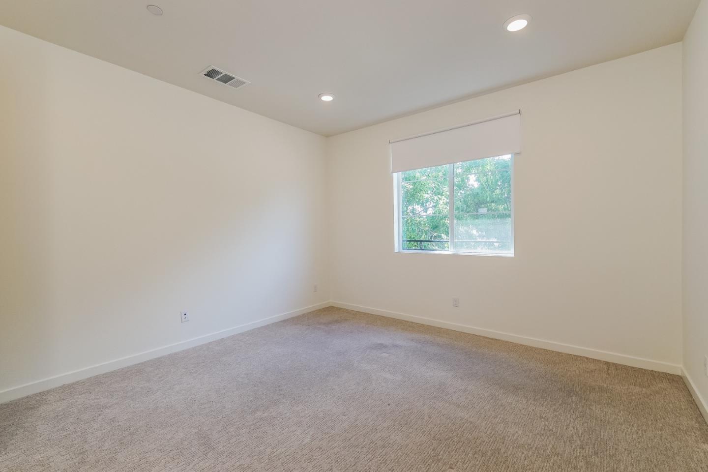 Detail Gallery Image 11 of 25 For 8255 N Sophie Ct, Northridge,  CA 91325 - 4 Beds | 2/1 Baths