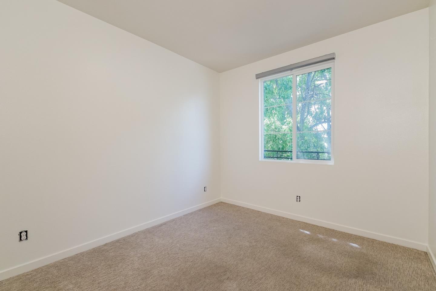 Detail Gallery Image 15 of 25 For 8255 N Sophie Ct, Northridge,  CA 91325 - 4 Beds | 2/1 Baths