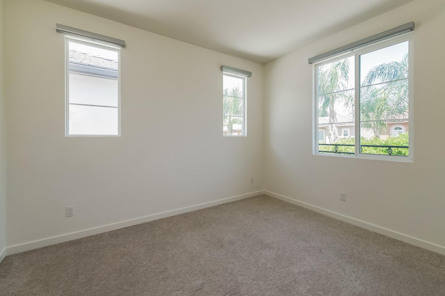 Detail Gallery Image 19 of 25 For 8255 N Sophie Ct, Northridge,  CA 91325 - 4 Beds | 2/1 Baths