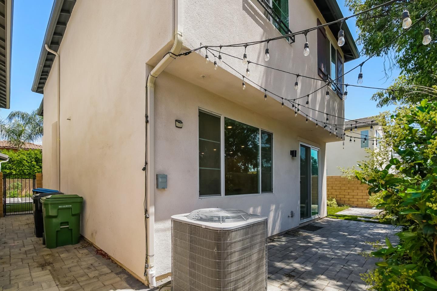 Detail Gallery Image 25 of 25 For 8255 N Sophie Ct, Northridge,  CA 91325 - 4 Beds | 2/1 Baths