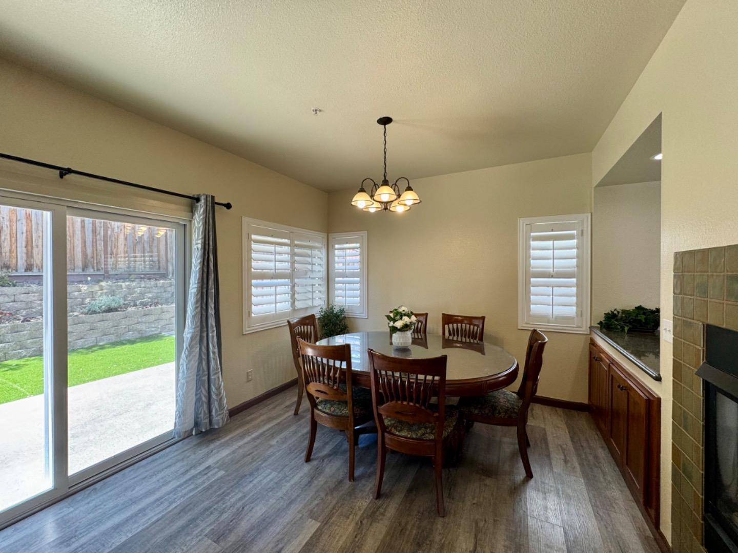 Detail Gallery Image 12 of 37 For 18114 Stonehaven, Salinas,  CA 93908 - 3 Beds | 2/1 Baths