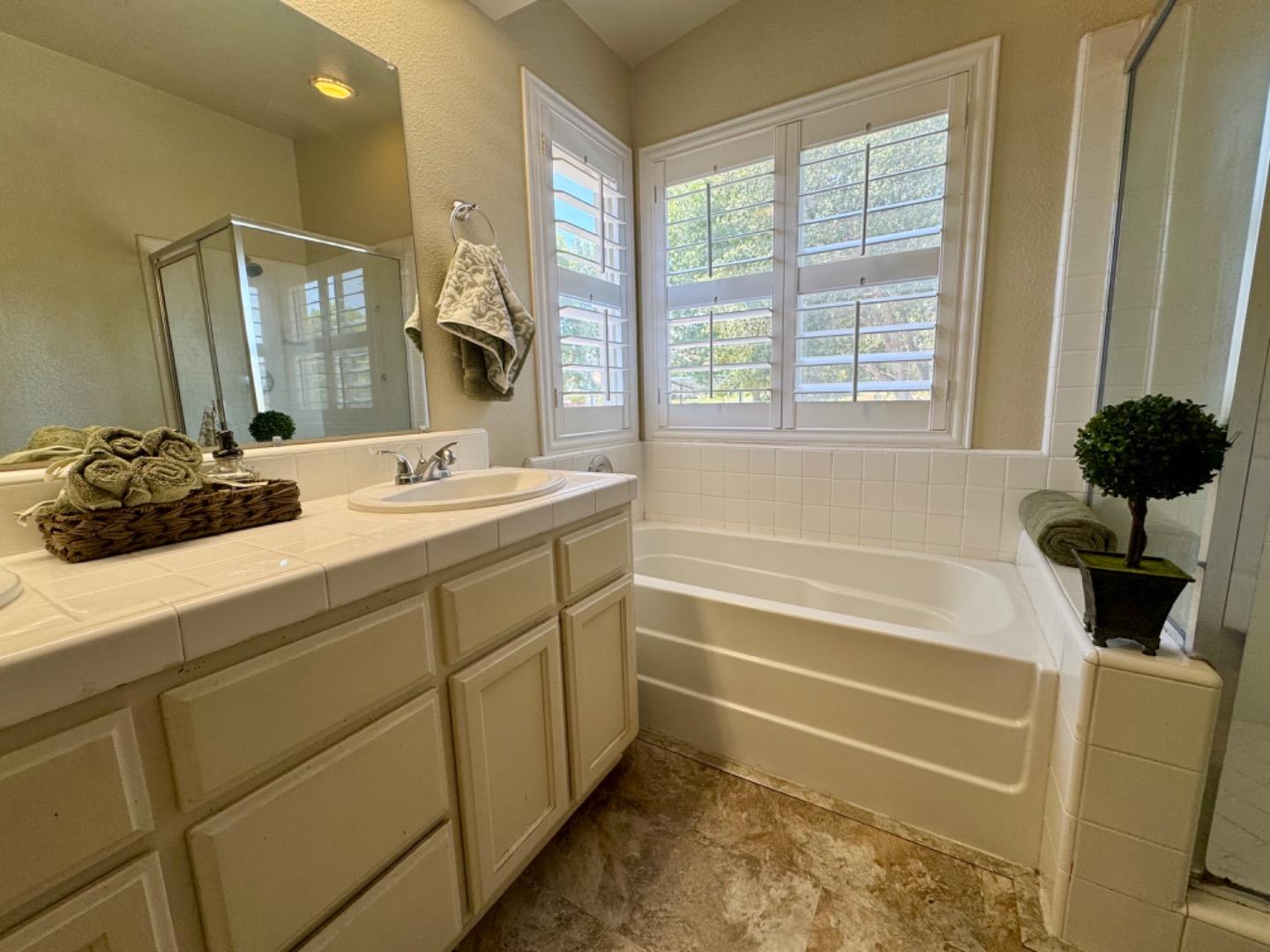 Detail Gallery Image 29 of 37 For 18114 Stonehaven, Salinas,  CA 93908 - 3 Beds | 2/1 Baths