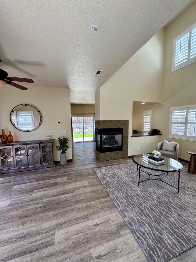 Detail Gallery Image 3 of 37 For 18114 Stonehaven, Salinas,  CA 93908 - 3 Beds | 2/1 Baths