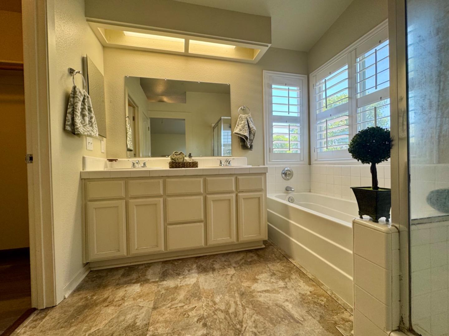 Detail Gallery Image 31 of 37 For 18114 Stonehaven, Salinas,  CA 93908 - 3 Beds | 2/1 Baths