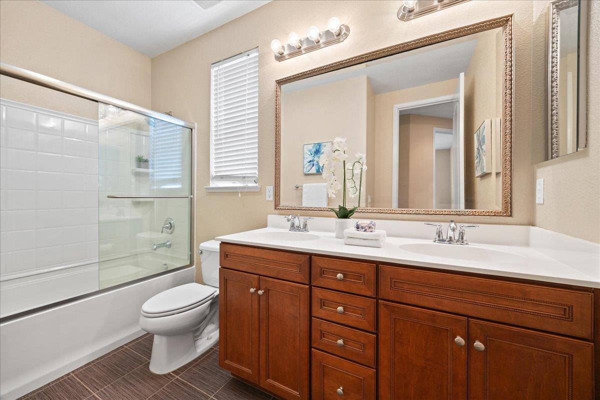 Detail Gallery Image 21 of 30 For 2015 Parkhurst St, Hayward,  CA 94541 - 4 Beds | 2/1 Baths