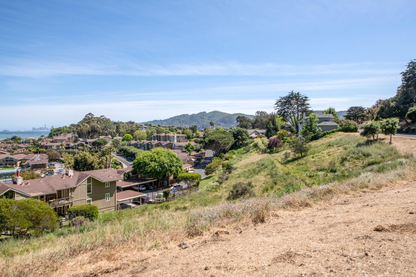 Detail Gallery Image 11 of 12 For 124 Mission Dr, Mill Valley,  CA 94941 - – Beds | – Baths