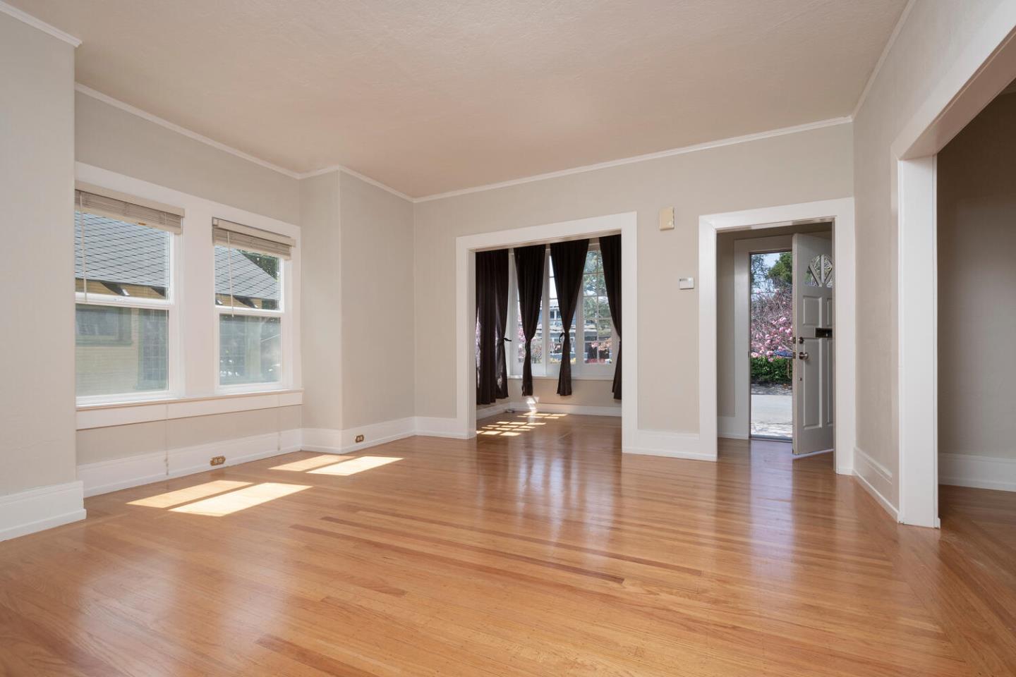 Detail Gallery Image 6 of 31 For 34 10th Ave, San Mateo,  CA 94401 - 4 Beds | 3 Baths