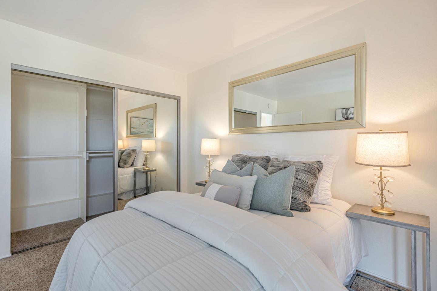Detail Gallery Image 17 of 38 For 3217 Admiralty Ln, Foster City,  CA 94404 - 2 Beds | 1/1 Baths